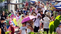 Dẹp nạn “chặt chém” du khách, không thể mãi nương tay