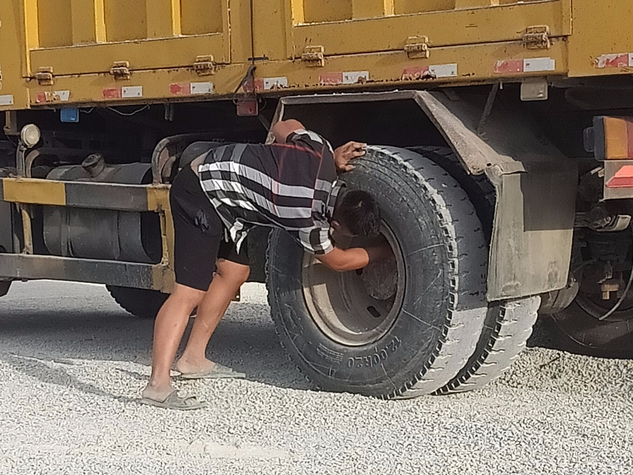 Giải pháp cải thiện công tác an toàn vệ sinh lao động tại các mỏ đá