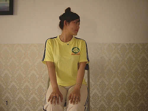 Động tác đơn giản giảm căng cơ cho nhân viên văn phòng