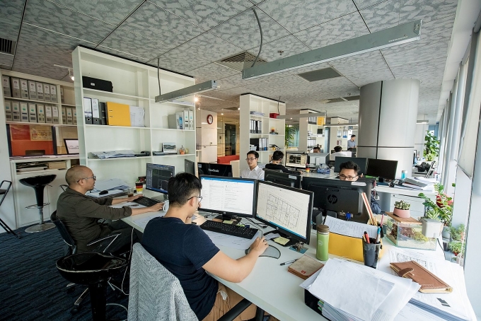 Các yếu tố ảnh hưởng đến sức khỏe của nhân viên văn phòng