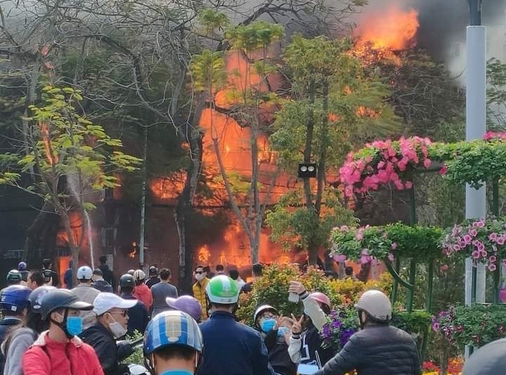 Cháy cơ sở kinh doanh dịch vụ Karaoke: Nguyên nhân và giải pháp phòng ngừa Cháy cơ sở kinh doanh dịch vụ Karaoke: Nguyên nhân và giải pháp phòng ngừa