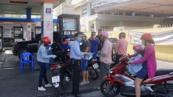 Vấn nạn xăng dầu giả, hậu quả thật