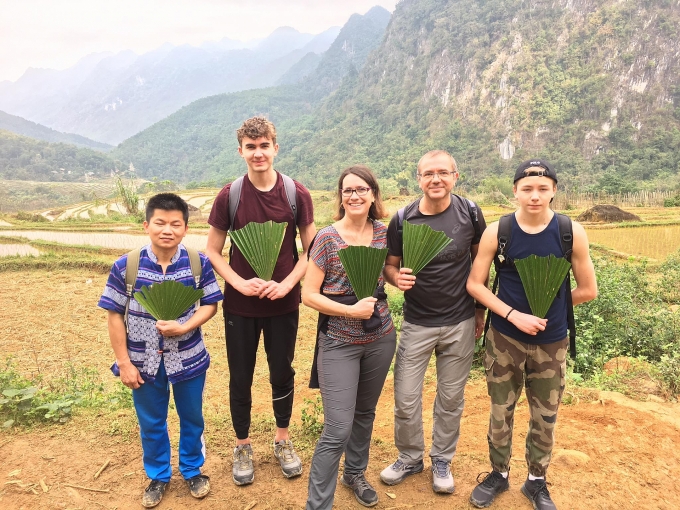 “Nghề… đi bộ”