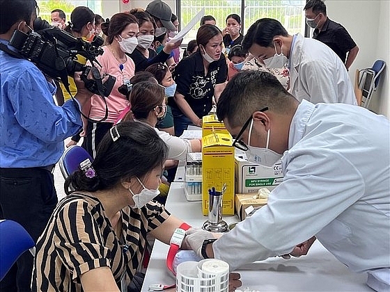 Cấp thiết xây dựng cơ sở khám, chữa bệnh ở nơi tập trung đông công nhân