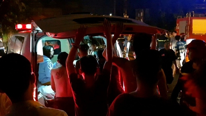 Cháy quán karaoke ở Bình Dương, rất nhiều người thương vong