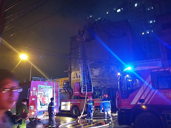 12 người tử vong trong vụ cháy quán karaoke tại Bình Dương