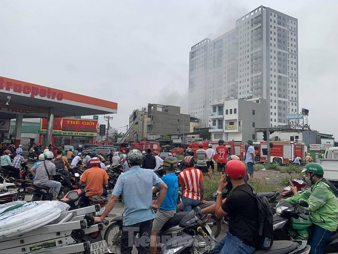 12 người tử vong trong vụ cháy quán karaoke tại Bình Dương