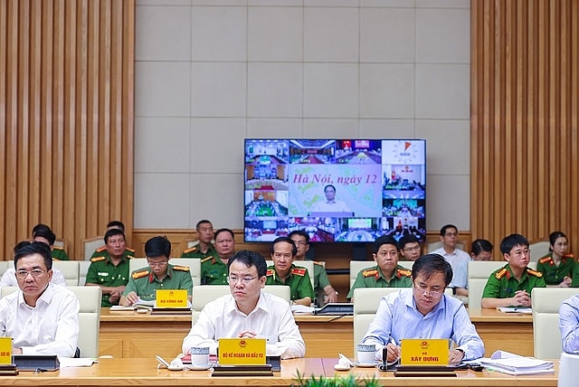 Thủ tướng: ‘Đặt sức khỏe, tính mạng người dân lên trên hết, trước hết’