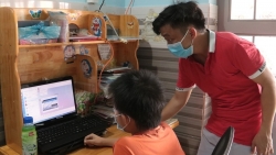 Giảm áp lực đầu năm học cho phụ huynh là công nhân lao động