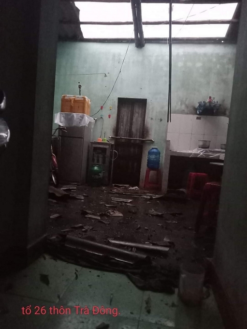 Bão Noru đổ bộ vào đất liền, gió giật kinh hoàng