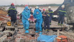 Bờ sông sạt lở kéo sập nhà dân, một người thiệt mạng