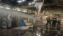 Vụ cháy công ty giày da ở Đồng Nai: Ngăn chặn cháy lan, bảo vệ hơn 2.300m2 xưởng