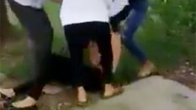 Nhức nhối nạn học sinh đánh nhau, quay clip rồi tung lên mạng xã hội