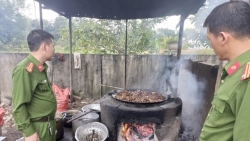 Phát hiện một cơ sở chế biến gần 1 tấn mỡ "bẩn"