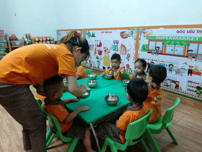 Giáo viên mầm non tư thục: “Khổ mà không thể kêu ai”