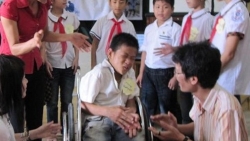 Thăm thẳm đường đến lớp