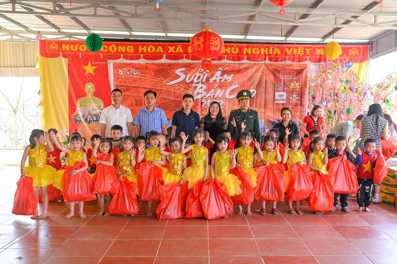 Tổ chức thành công chương trình Sưởi ấm bản cao 2022 tại Tri Lễ, Quế Phong, Nghệ An Tổ chức thành công chương trình Sưởi ấm bản cao 2022 tại Tri Lễ, Quế Phong, Nghệ An