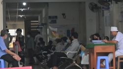 Tiền Giang: Hàng trăm nhân viên y tế nghỉ việc trong 5 năm