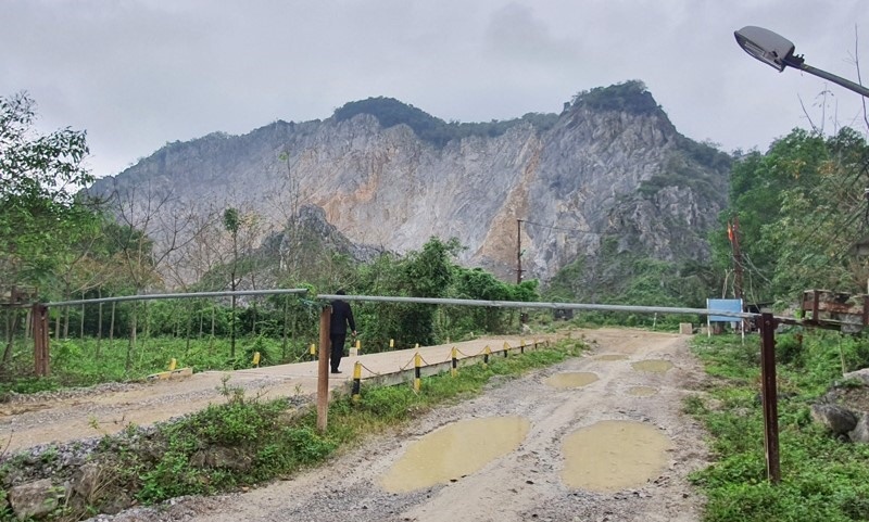Quảng Bình: Lên núi khai thác đá, một công nhân tử vong do rơi từ độ cao hơn 50 mét