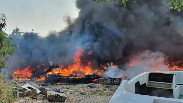 Cháy lớn ven sông Sài Gòn, thiêu rụi hàng chục ca nô