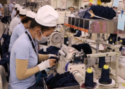 Công đoàn tích cực hỗ trợ giảm thiểu, phòng tránh bệnh nghề nghiệp cho người lao động