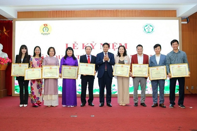 Phấn đấu trở thành người phụ nữ thành đạt, người mẹ, người vợ hạnh phúc