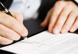 Không được ký phụ lục hợp đồng lao động để gia hạn hợp đồng đã hết hiệu lực