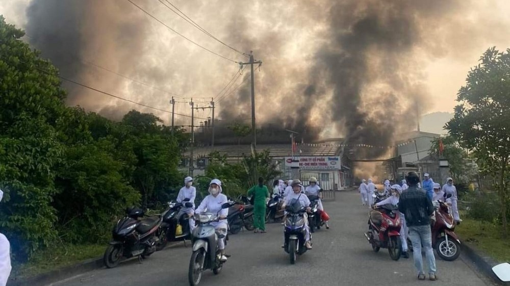 Cháy lớn tại Công ty CP  One One miền Trung, gần 300 lao động ảnh hưởng đến việc làm