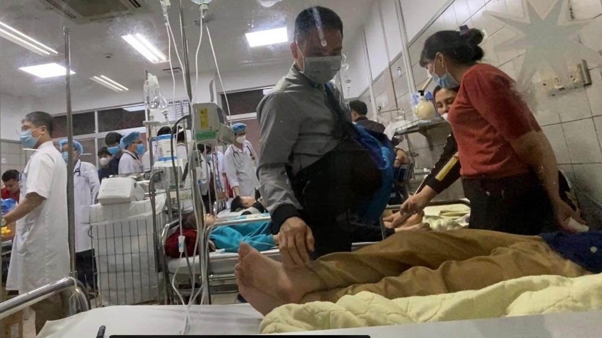 Hơn 50 học sinh tiểu học bị ngộ độc sau chuyến dã ngoại đã ăn gì?