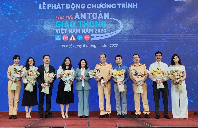 Phát động chương trình Sáng kiến an toàn giao thông Việt Nam năm 2023