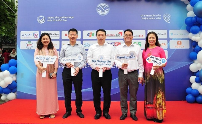 Hà Nội cấp miễn phí chữ ký số cho công dân