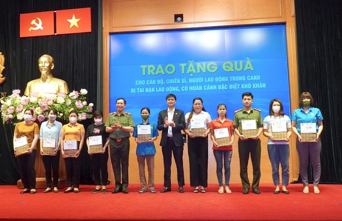 Bộ Công an phát động Tháng Hành động về An toàn vệ sinh lao động 2023