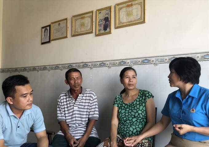 Công đoàn thăm hỏi gia đình lao động tử vong do tai nạn lao động