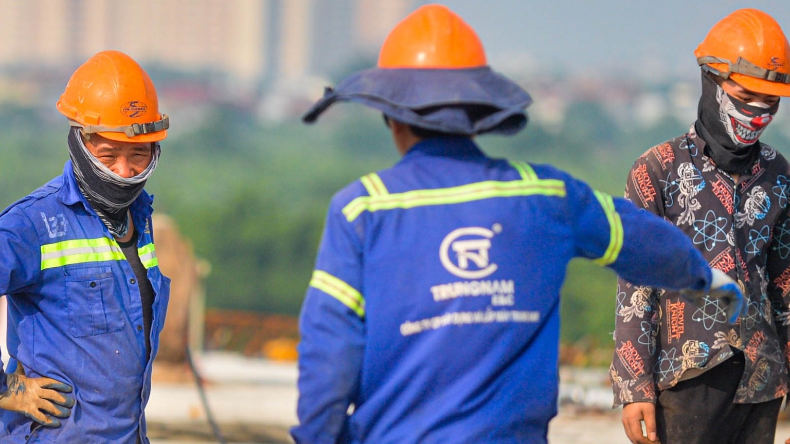 Người lao động cần làm gì khi bị say nắng, say nóng hoặc đột quỵ do nắng nóng