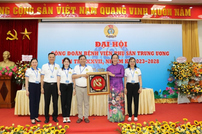 Chăm lo, bảo vệ quyền và lợi ích chính đáng của đoàn viên và người lao động