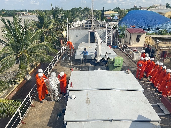 Chế độ lao động và quyền lợi của thuyền viên