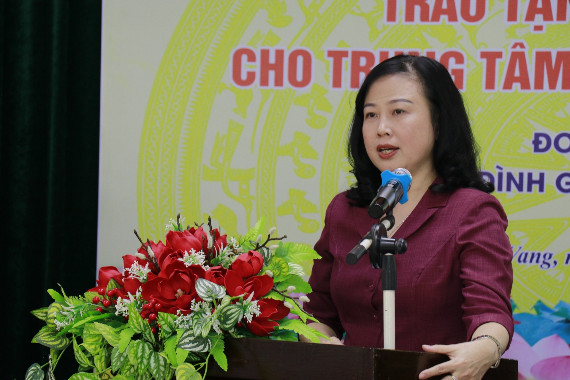 Tấm lòng cao cả của gia đình Giáo sư Đào Văn Long với bệnh nhân vùng khó khăn