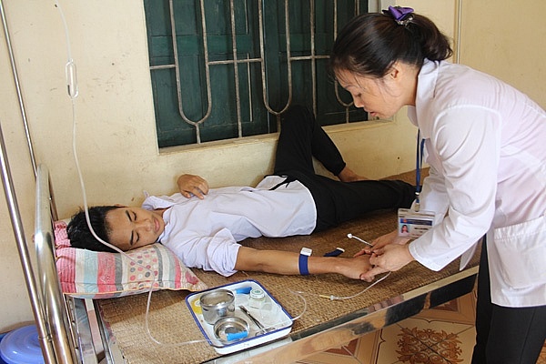 Tiền trực đêm chưa bằng bát phở, cán bộ y tế xã kiến nghị thay đổi cách tính phụ cấp