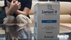 Khi bác sĩ bị tố “đổi tình” lấy thuốc