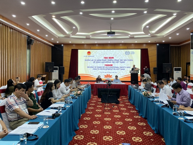 Tọa đàm Quốc gia về 10 năm phát triển công tác an toàn, vệ sinh lao động