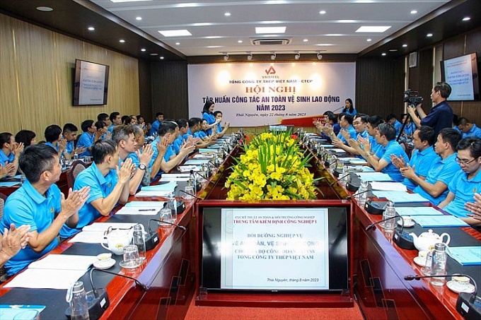 Tập huấn kiến thức về máy, thiết bị, vật tư, chất phát sinh yếu tố nguy hiểm, có hại