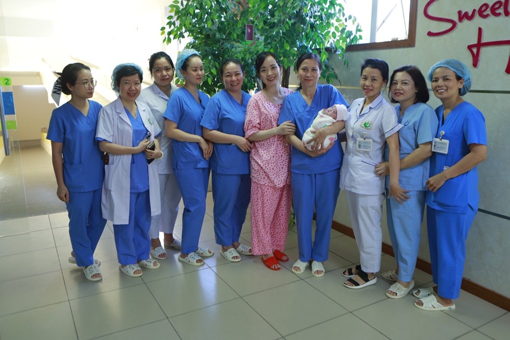 Bệnh viện Phụ Sản Hà Nội - kỳ tích nuôi dưỡng thành công bé sinh non 400gr