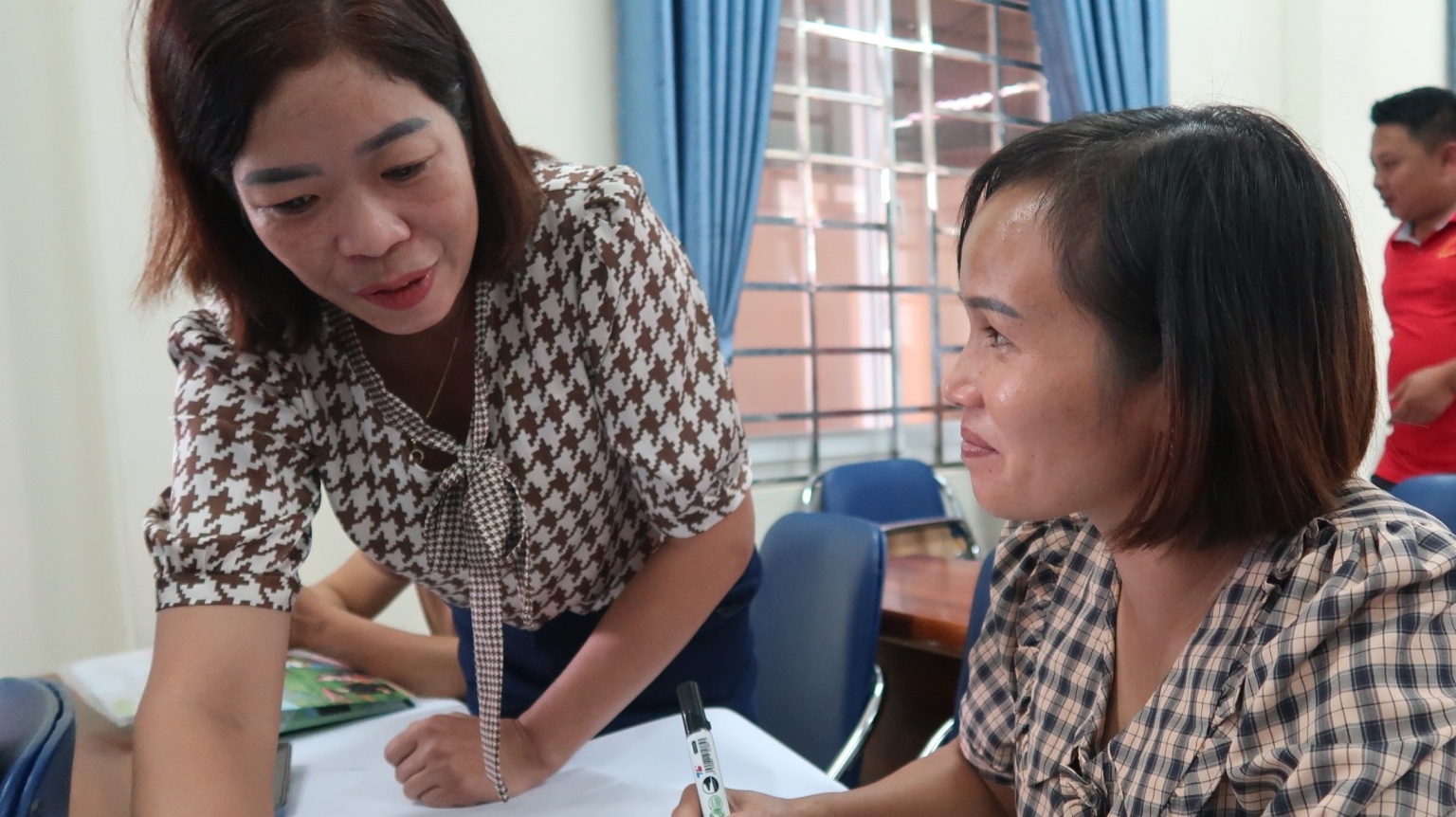 Nâng cao nhận thức về môi trường và sức khỏe cho người dân tộc thiểu số