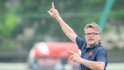 “Canh bạc cuối” của ông Troussier