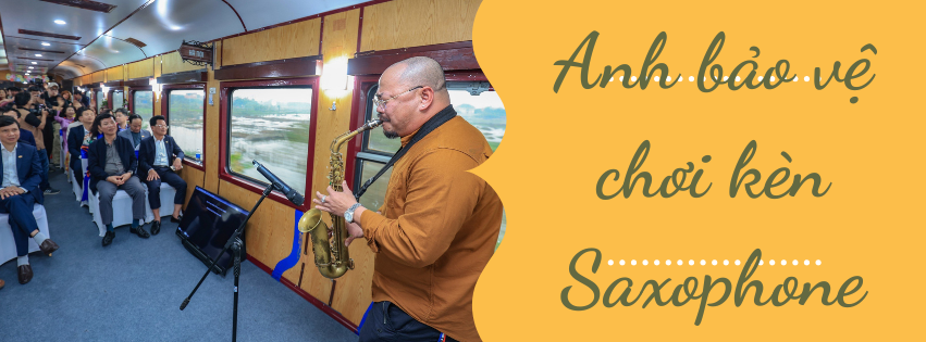 Anh bảo vệ chơi kèn Saxophone