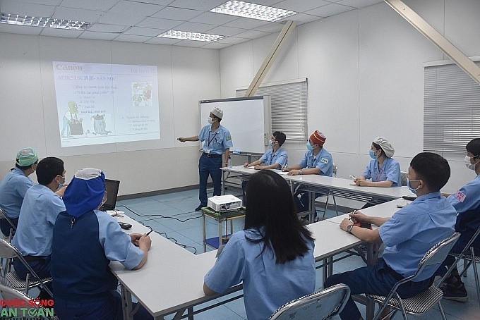 Tiếp tục tăng cường sự lãnh đạo của Đảng đối với công tác an toàn, vệ sinh lao động