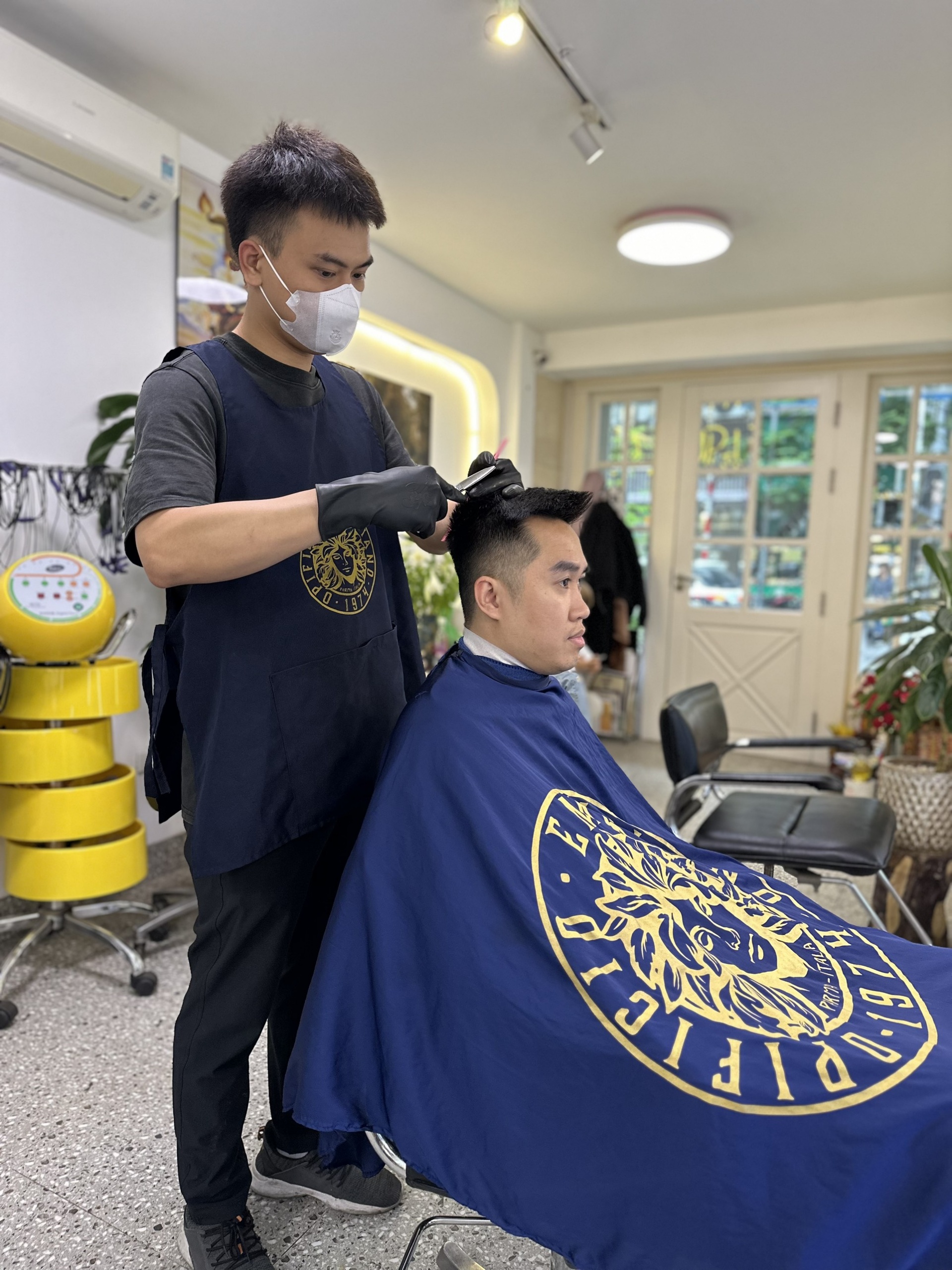 Cần đẩy mạnh công tác an toàn vệ sinh lao động trong nghề chăm sóc tóc Cần đẩy mạnh công tác an toàn vệ sinh lao động trong nghề chăm sóc tóc