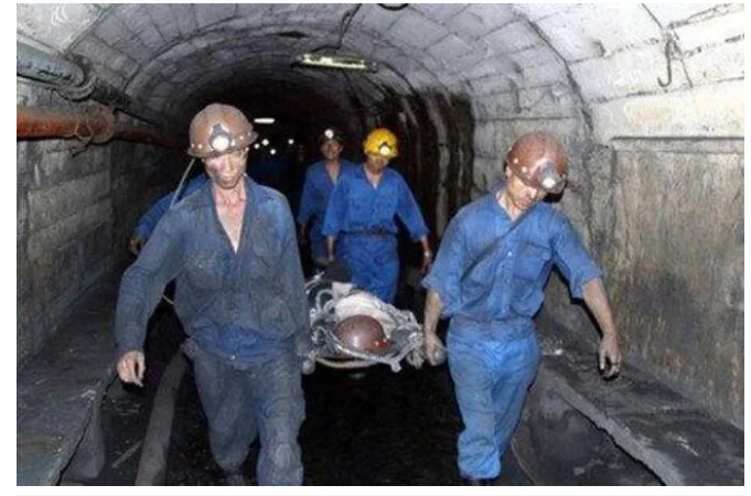 Nhận biết nguy cơ đe dọa tính mạng, sức khỏe người thợ mỏ để phòng ngừa hiệu quả