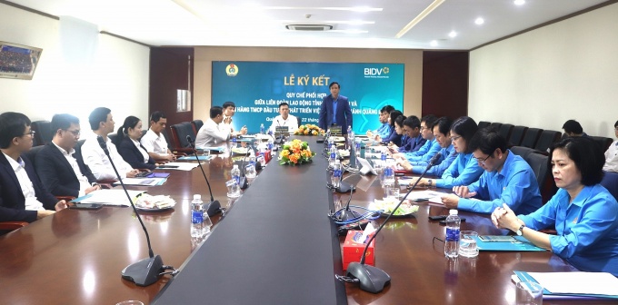 Vay qua app, công nhân phải mức lãi suất lên tới 365 đến 730%/năm