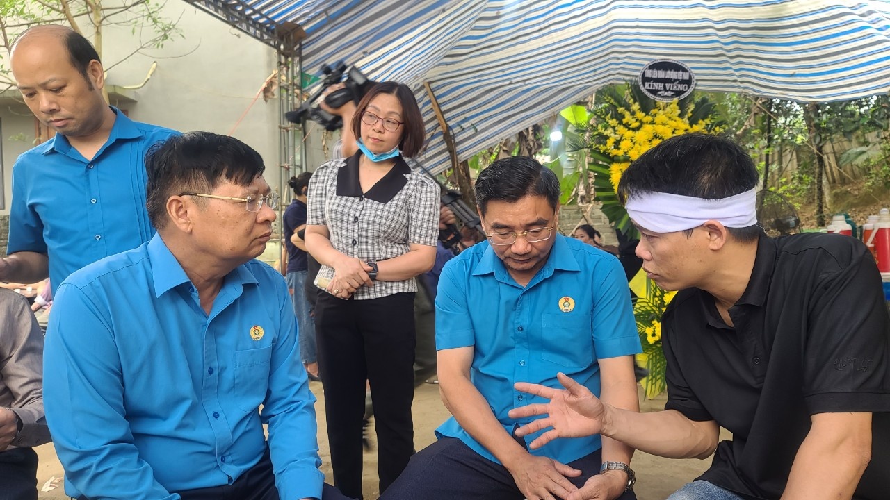 Vụ 7 công nhân tử vong: Đau thương người ở lại